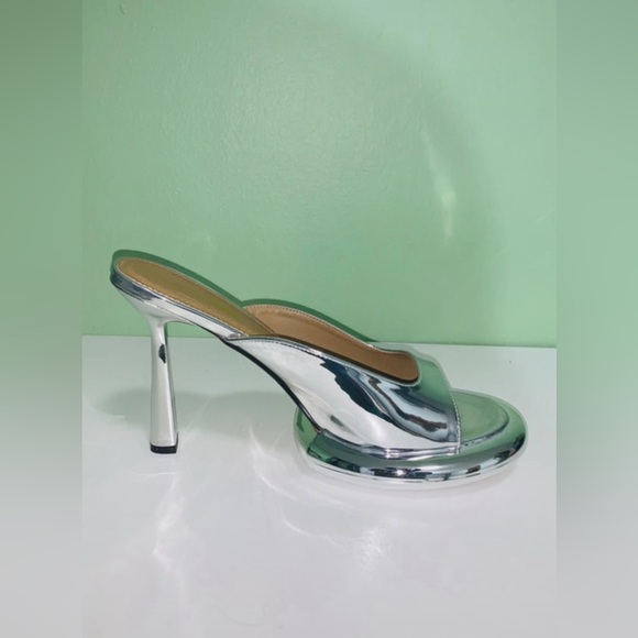Fashion Nova Silver Chrome Mules - Rounded Platform Toe Heels - Picture 2 of 3
